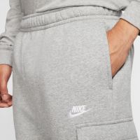 ПРОДАДЕНО: Nike Sportswear Tapered Leg Карго панталон 'Club' в сиво, снимка 6 - Спортни дрехи, екипи - 45511587