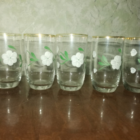 Пет стъклени чаши за безалкохолно или др. , снимка 1 - Чаши - 45054823