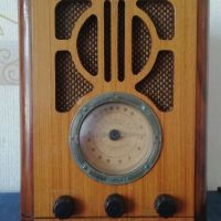 Стар грамофон и ,,АРТ* радиоапарат, снимка 3 - Антикварни и старинни предмети - 45772425