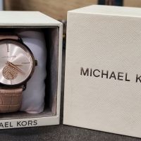 Часовник Michael Kors дамски, снимка 7 - Дамски - 45852021