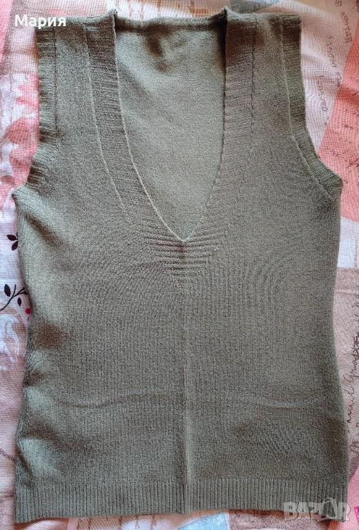 Пуловер с V-образно деколте, снимка 1