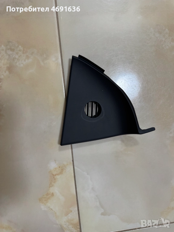 Въздуховод външен на предна лява врата на Ауди Audi A8 D4 4H само за 20лв. 4H0819103, снимка 1