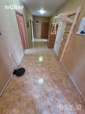 Продавам 1/2 къща (многостаен/4-стаен етаж 160кв., 1 ет. + 1/2 таванско помещение 30кв.), снимка 5 - Етаж от къща - 52268493