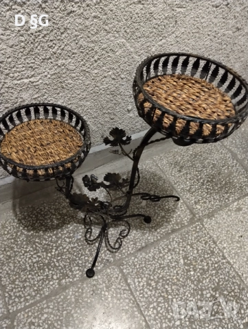 Цветарник ковано желязо, снимка 5 - Саксии и кашпи - 52670839