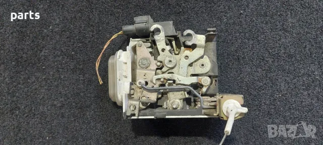 Предна Лява Брава - Ключалка Ауди А3 8L N:09 (2)
- 8L0173CZ, снимка 3 - Части - 50370211