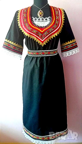 Рокли с фолклорни мотиви.Туники.Мъжки ризи. Изработка по индивидуални размери без оскъпяване, снимка 8 - Рокли - 21927807