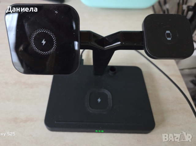 Безжично зарядно 3 в 1