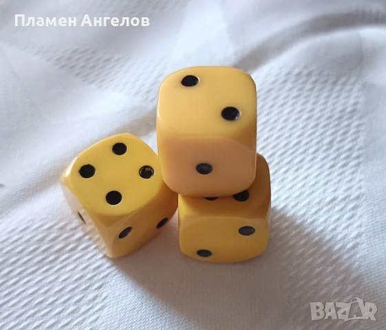 Комплект, лот от 3 броя ретро бакелитови зарчета. , снимка 5 - Антикварни и старинни предмети - 54232207