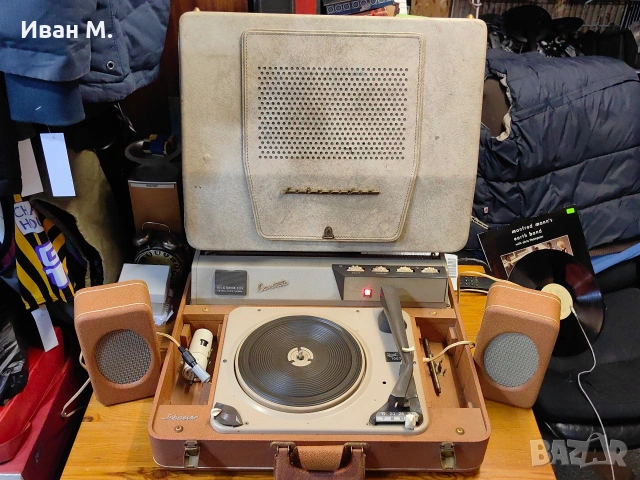 Лампов грамофон Schneider 