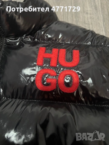 Черно пухено яке HUGO с червено лого, снимка 2 - Якета - 53911143