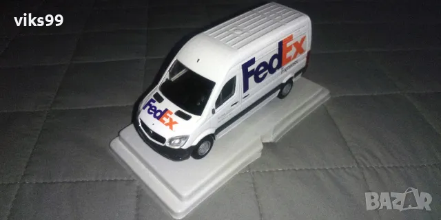 Метална количка Mercedes Benz Sprinter FedEx 1:43, снимка 2 - Колекции - 48571128