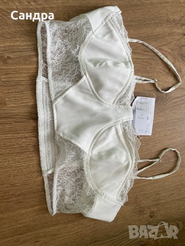 Дантелен къс топ