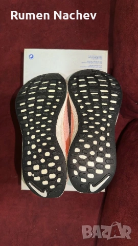 Оригинални Nike React Infinity Run 4 (38,5), снимка 4 - Маратонки - 53940341