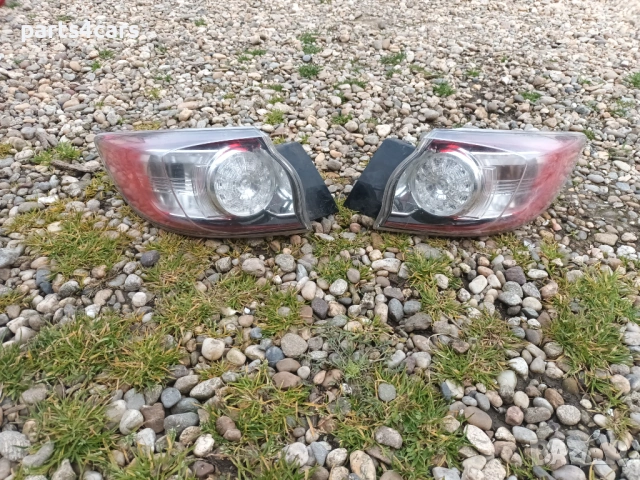 ляв и десен външен лед / диоден / стоп за мазда 3 09-13 MAZDA 3