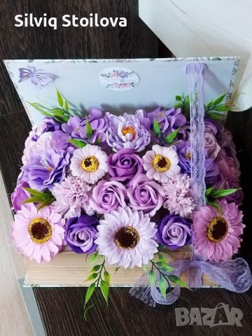 Кутии книги и микс от сапунени цветя в три размера, снимка 3 - Подаръци за жени - 45496018