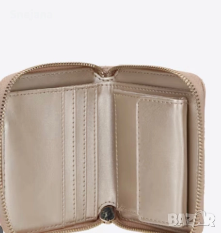 Портмоне GUESS за 65лв от 129лв, снимка 3 - Портфейли, портмонета - 51798509