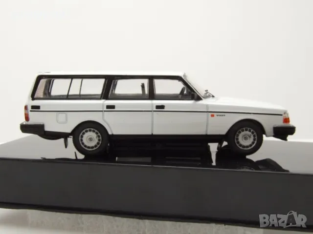 Volvo 240 GL Kombi 1990 - мащаб 1:43 на ixo models моделът е нов в PVC дисплей-кейс, снимка 5 - Колекции - 49719601
