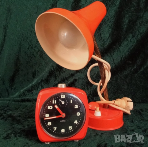 Винтидж лампа и часовник будилник от 70-те, снимка 9 - Други ценни предмети - 51464909