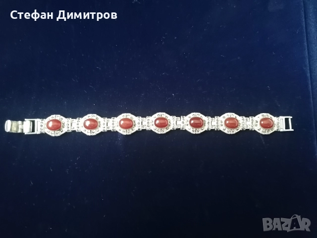 сребърна гривна с полускъпоценни камъни карниол