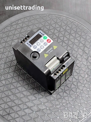 Честотен инвертор 0,75 кВт, 380V, 2,1А, снимка 10 - Електродвигатели - 53018535