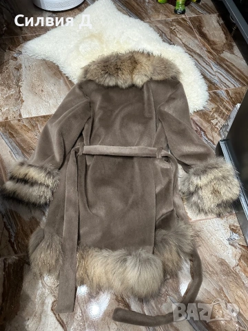 Ново палто алкантра и лисица, снимка 5 - Палта, манта - 53989440