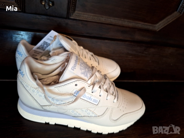 Продавам дамски маратонки Reebok