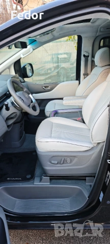 Продавам Hyundai Staria Premium 4x4 2.2 6+1, снимка 17 - Автомобили и джипове - 53395434