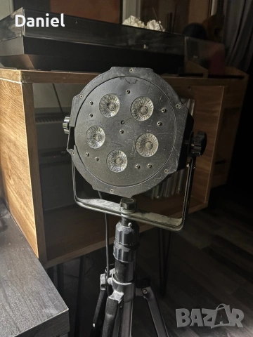 LED прожектор ADJ Mega TriPar Profile Plus (flat black) със стойка 