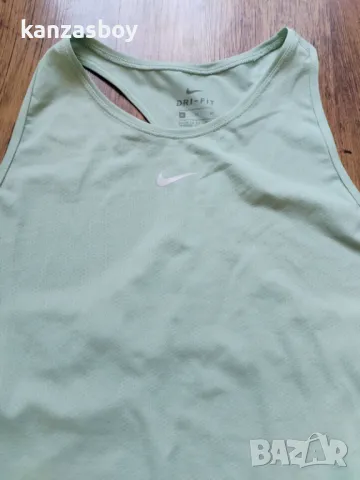 Nike Pro - страхотен дамски потник КАТО НОВ ХЛ, снимка 3 - Потници - 50271578