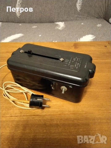 Продавам стар руски ръчно регулируем стабилизатор на напрежение Модел МЗП АТ 250 М2, снимка 11 - Антикварни и старинни предмети - 51409605