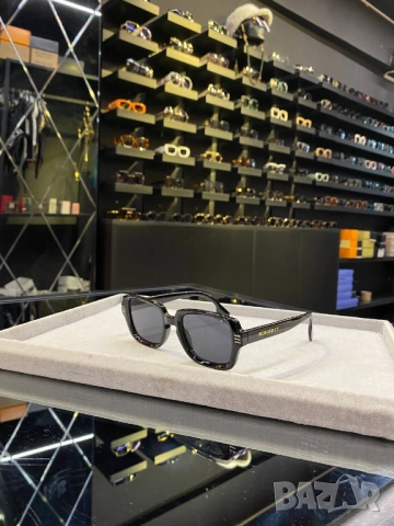 очила с черен обикновен калъф и ув защита louis vuitton burberry dolce gabbana, снимка 8 - Слънчеви и диоптрични очила - 51458831