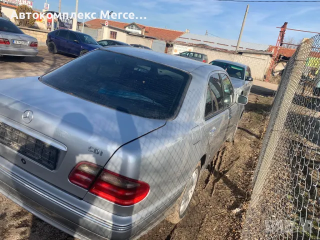 Mercedes-Benz E320 CDI *НА ЧАСТИ*, снимка 4 - Автомобили и джипове - 48756055