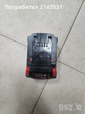 Акумулаторна батерия Милуоки 18 волта Milwaukee M18B5 , снимка 2 - Винтоверти - 53932363