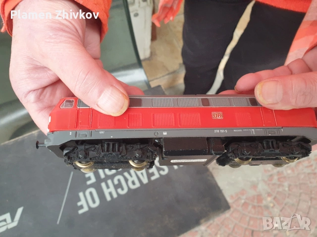 Два дизелови локомотива на Дойче бан . Единият е перфектен Другият няма буфери, снимка 6 - Антикварни и старинни предмети - 53005605