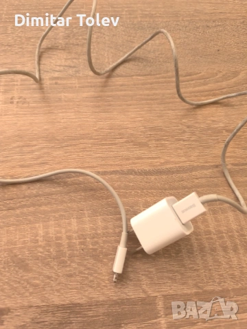 оригинално зарядно с кабелче за iphone