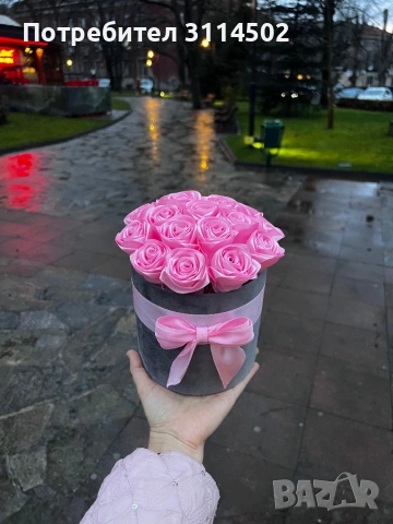 Луксозна кутия с 17 розови сатенени рози – ръчна изработка, снимка 5 - Подаръци за жени - 53597308