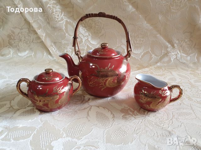 Японски порцеланов сет- чайник,захарница и латиера, снимка 1 - Сервизи - 45796277