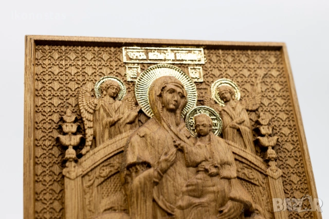 Позлатена релефна икона Св. Богородица Всецарица от дъб, снимка 5 - Икони - 53223659