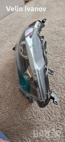 десен фар за тойота ярис, снимка 3 - Части - 52546802