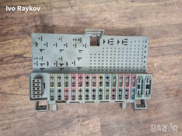 Бушонна Кутия Opel Astra F, снимка 2 - Части - 53839626