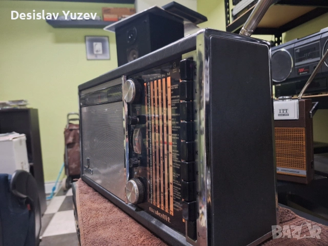 Grundig satellit 5000, снимка 2 - Радиокасетофони, транзистори - 53848169