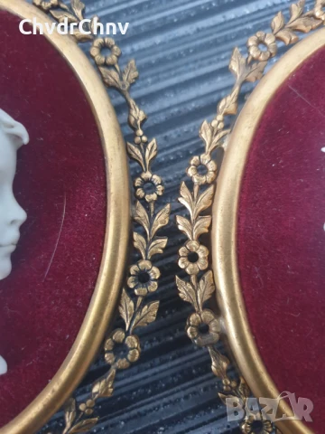 2бр чифт малки порцеланови бюстове-пана/кадифе-камея/релефна картина/бронзова рамка 10х9см, снимка 6 - Антикварни и старинни предмети - 51331888