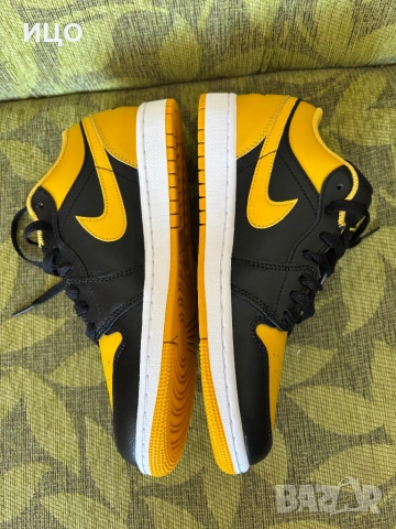 Нови мъжки обувки AIR JORDAN 1 LOW BLACK/YELLOW OCHRE-WHITE, снимка 7 - Спортни обувки - 51778033