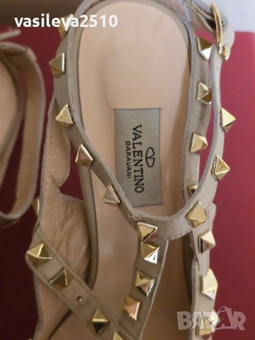 Valentino Garavani дамски обувки от естествена кожа , снимка 10 - Дамски обувки на ток - 53892991