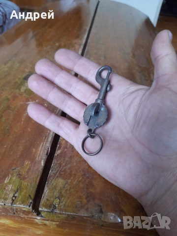 Стар ключодържател Jordan Jeans, снимка 2 - Други ценни предмети - 51681991