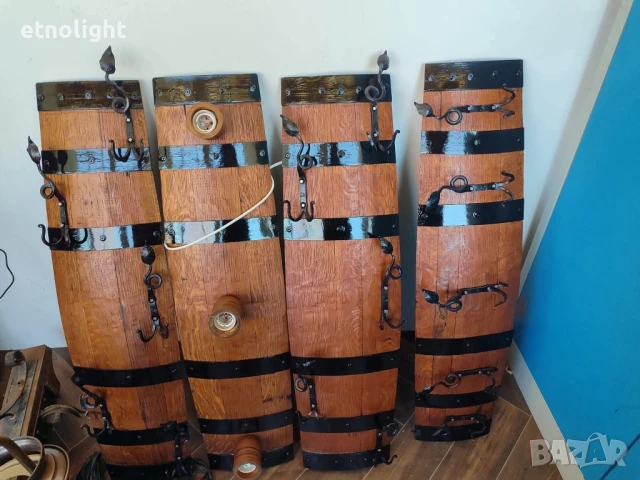 Закачалки изработени от дъбови бъчви с ръчно ковани куки , снимка 2 - Декорация за дома - 51188826