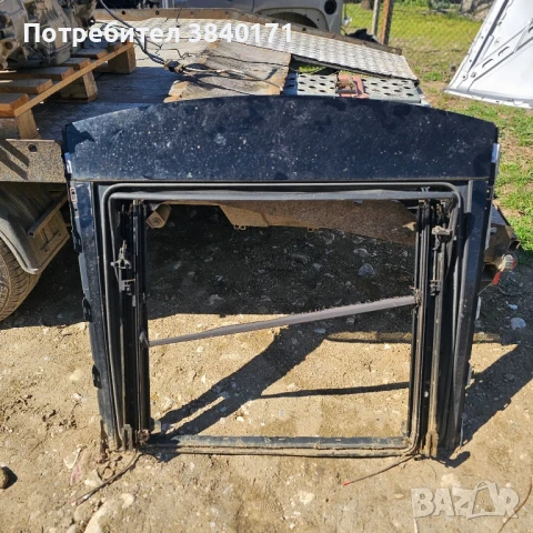 Продавам панорама заден дифузьор и прагове за Mercedes glc