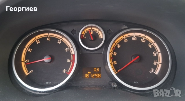 Opel Corsa Edition 1.2i 80PS, снимка 10 - Автомобили и джипове - 52043174