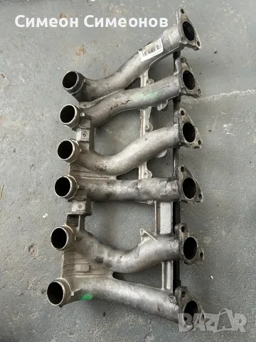 Всмукателен и изпускателен колектори за Мерцедес w124 300D, снимка 4 - Части - 49699288