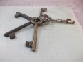 Лот от 5 бр. стари обикновенни ключа, снимка 4